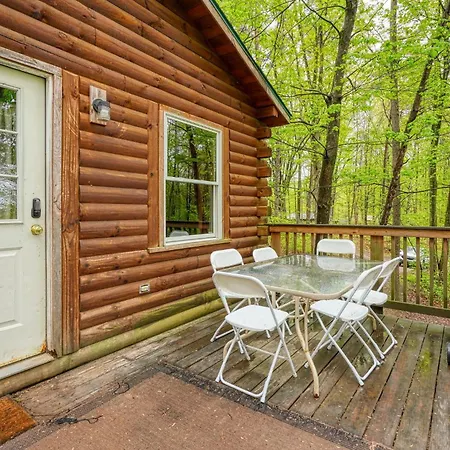 Blue Rose Cabins - Pine Ridge Cabin Logan Exterior photo
