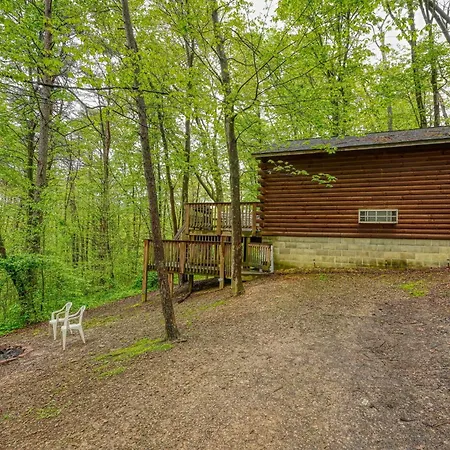 Blue Rose Cabins - Pine Ridge Cabin Logan Exterior photo